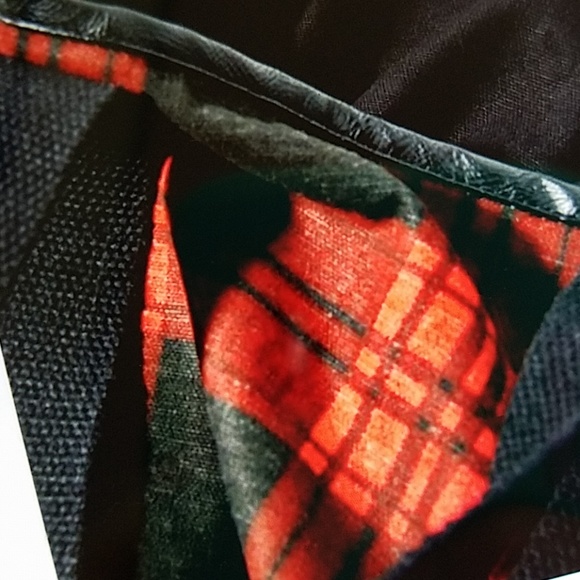 1 left !sALE 🎄♥️HP! reversible leather trim tote - Picture 4 of 8